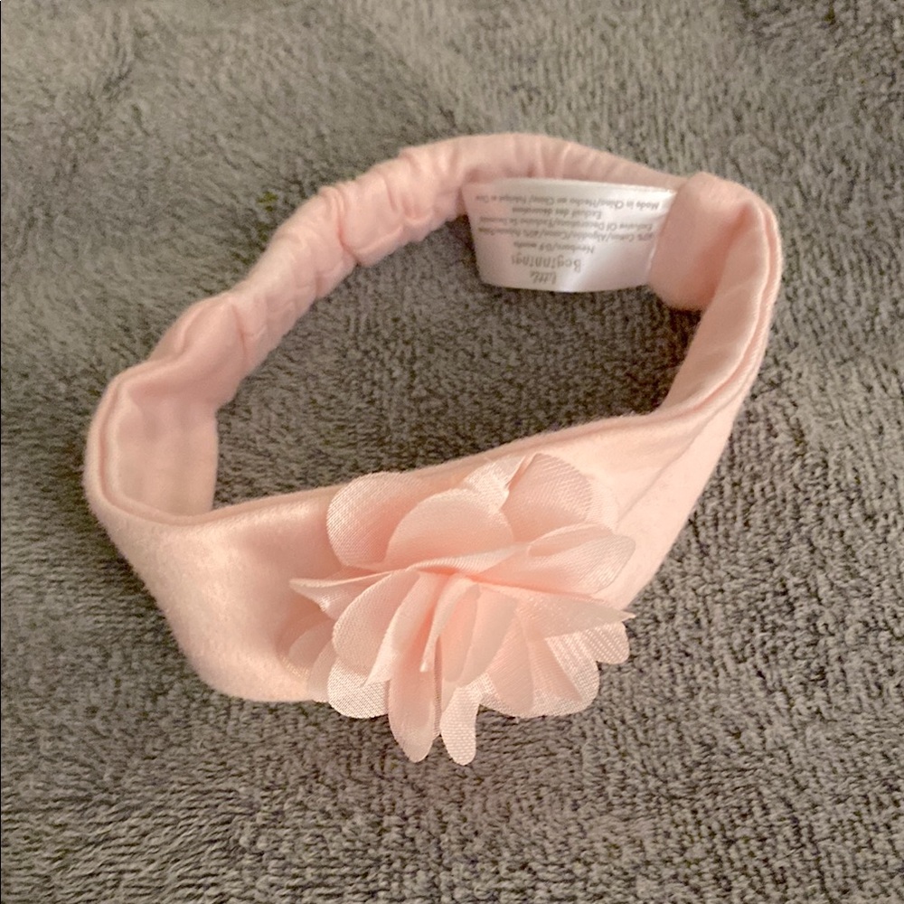 Newborn headband Soft Pink Floral Headband for Newborns NWOT
